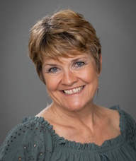 Book an Appointment with Beverly Lynch for Chinese Medicine