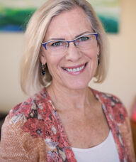 Book an Appointment with Dr. Kim Haustedt for New Patients